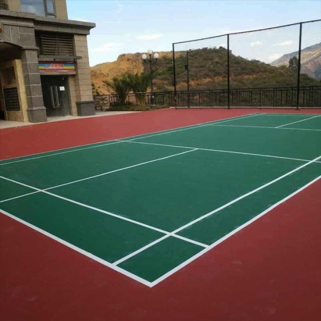 Badmintonplatz mit Pufferzone