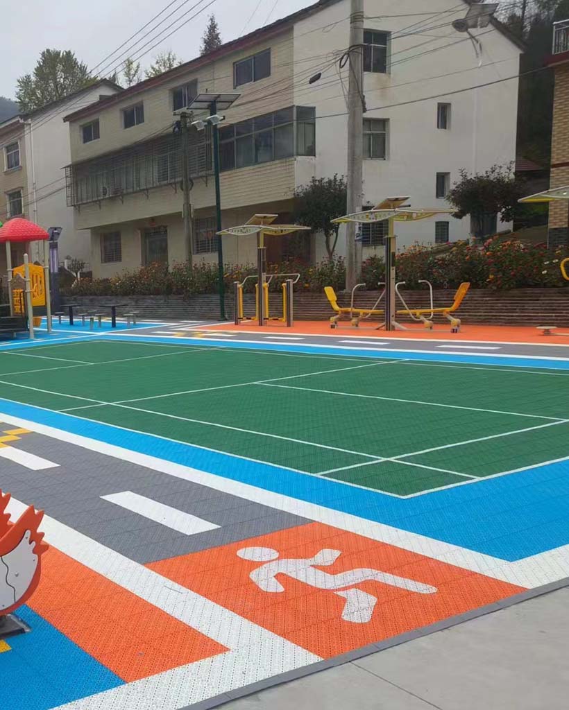 Gemeinschaftlicher Badminton Feld