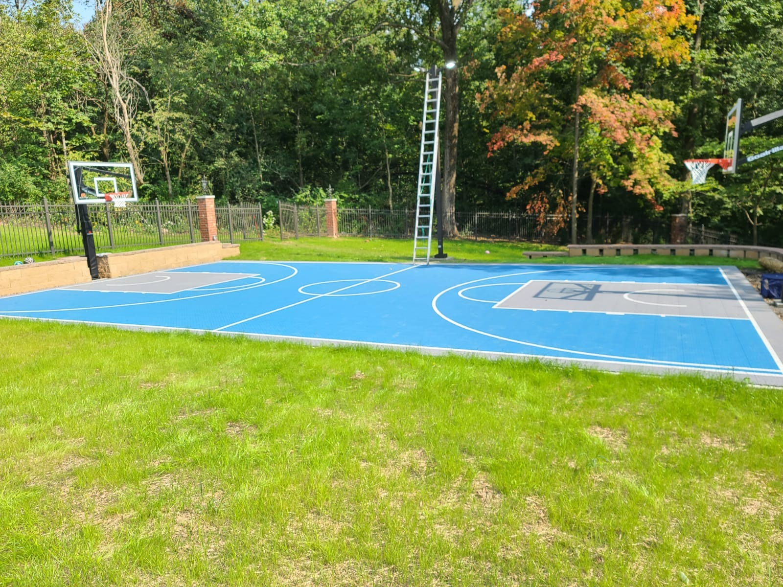 Basketballplatz im Freien-3