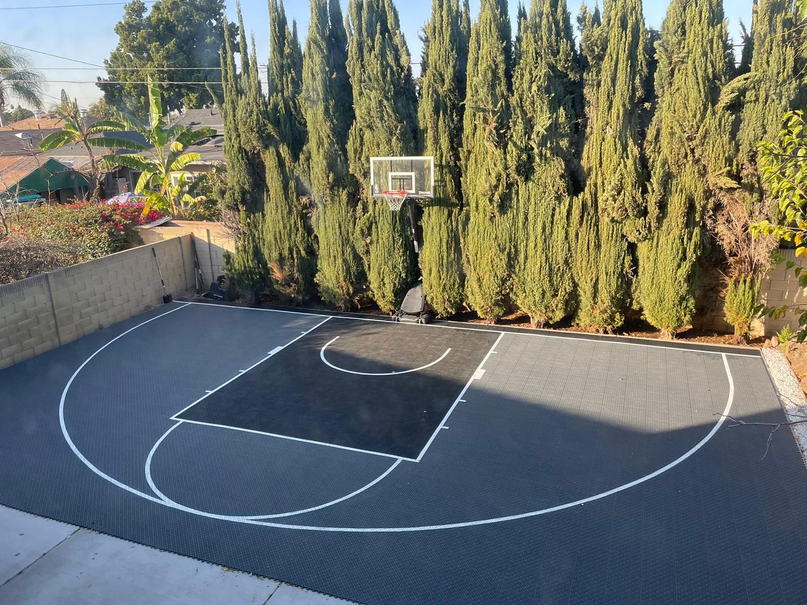 Basketballplatz im Hinterhof-2